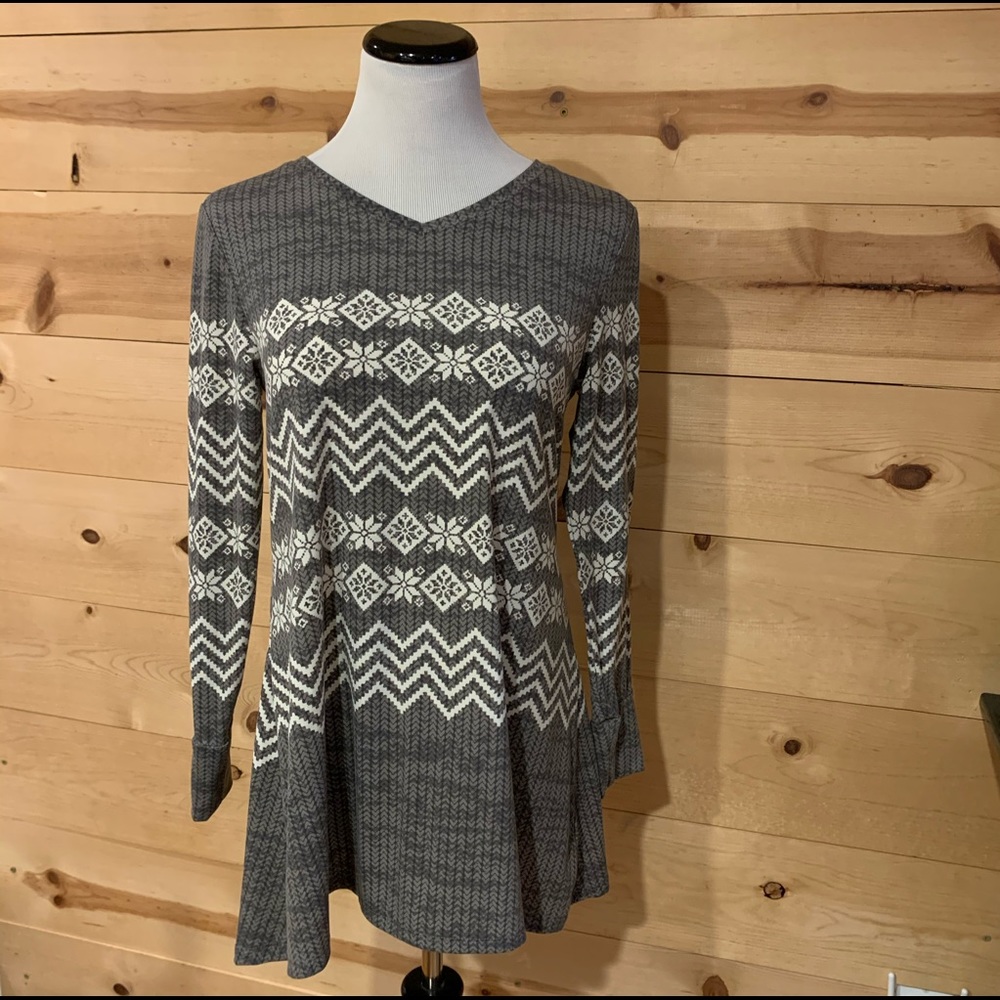 Lularoe Elizabeth sweater